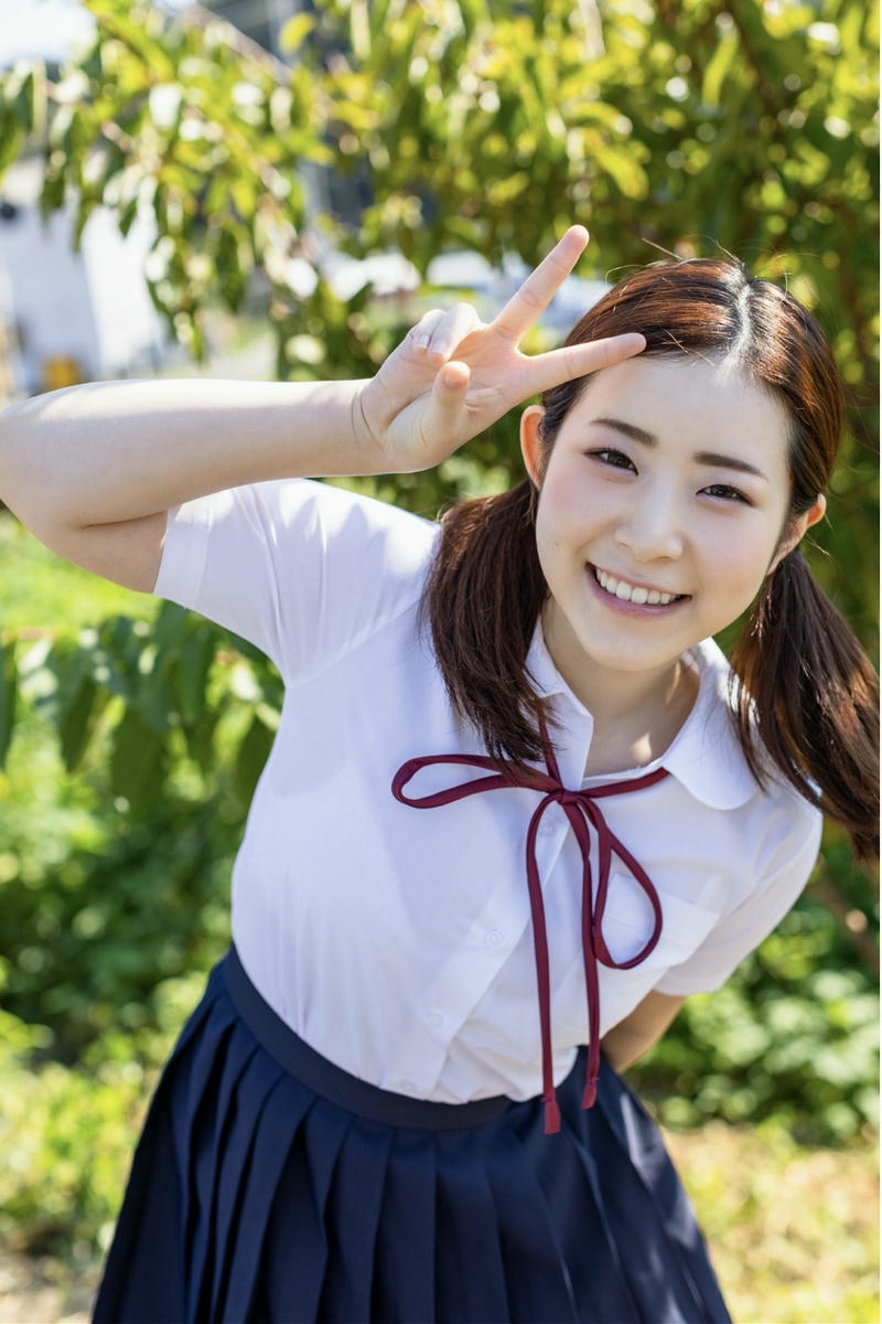 Satsuki Ena có diện mạo duyên dáng cuốn hút