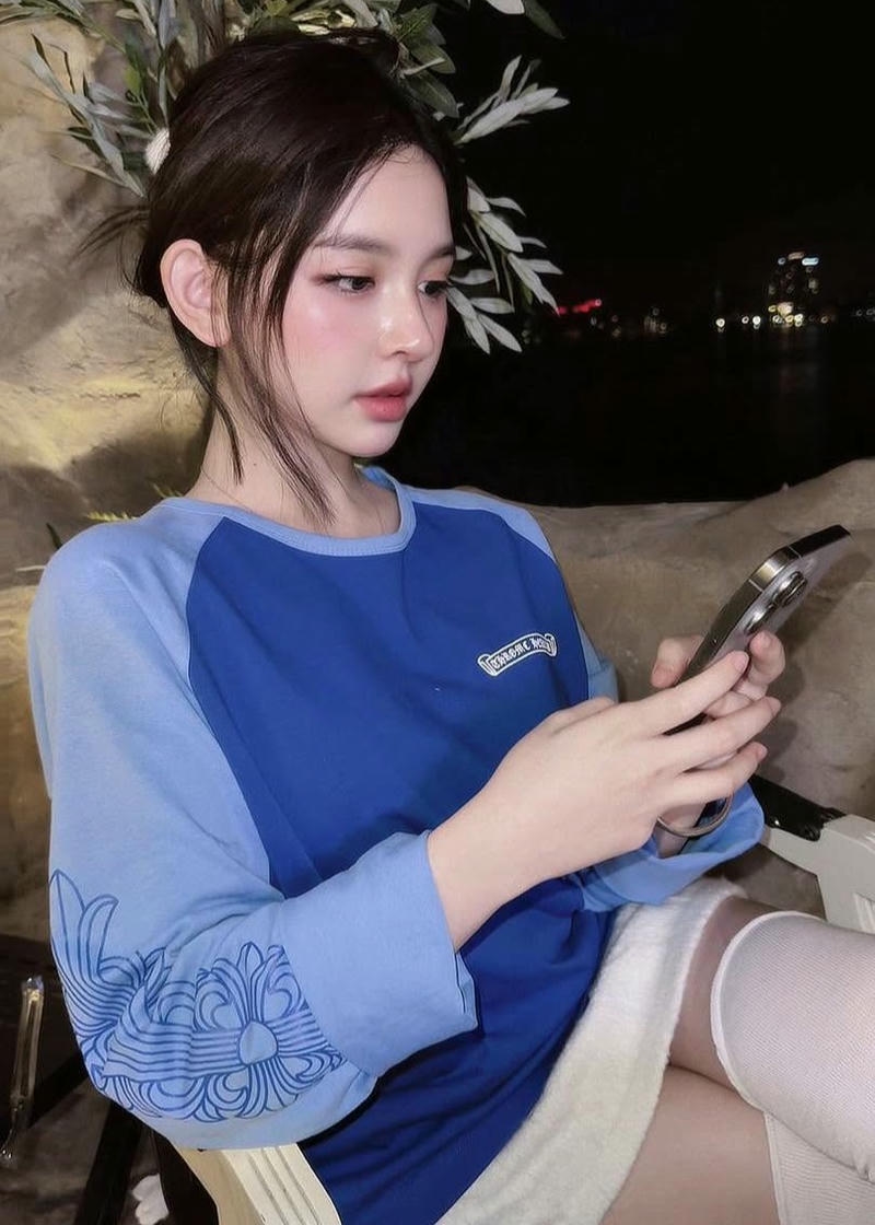 Trần Huyền Châu cuốn hút bởi vẻ đẹp tinh tế
