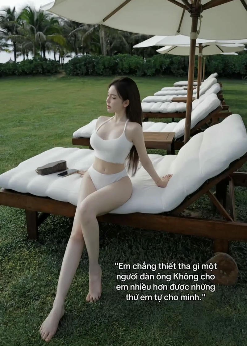 Trần Huyền Châu duyên dáng với biểu cảm đầy cuốn hút