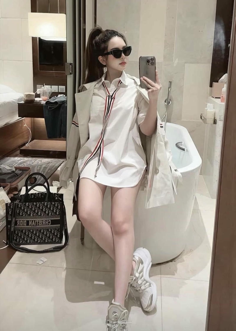 Trần Huyền Châu quyến rũ mang vẻ ngoài thời thượng