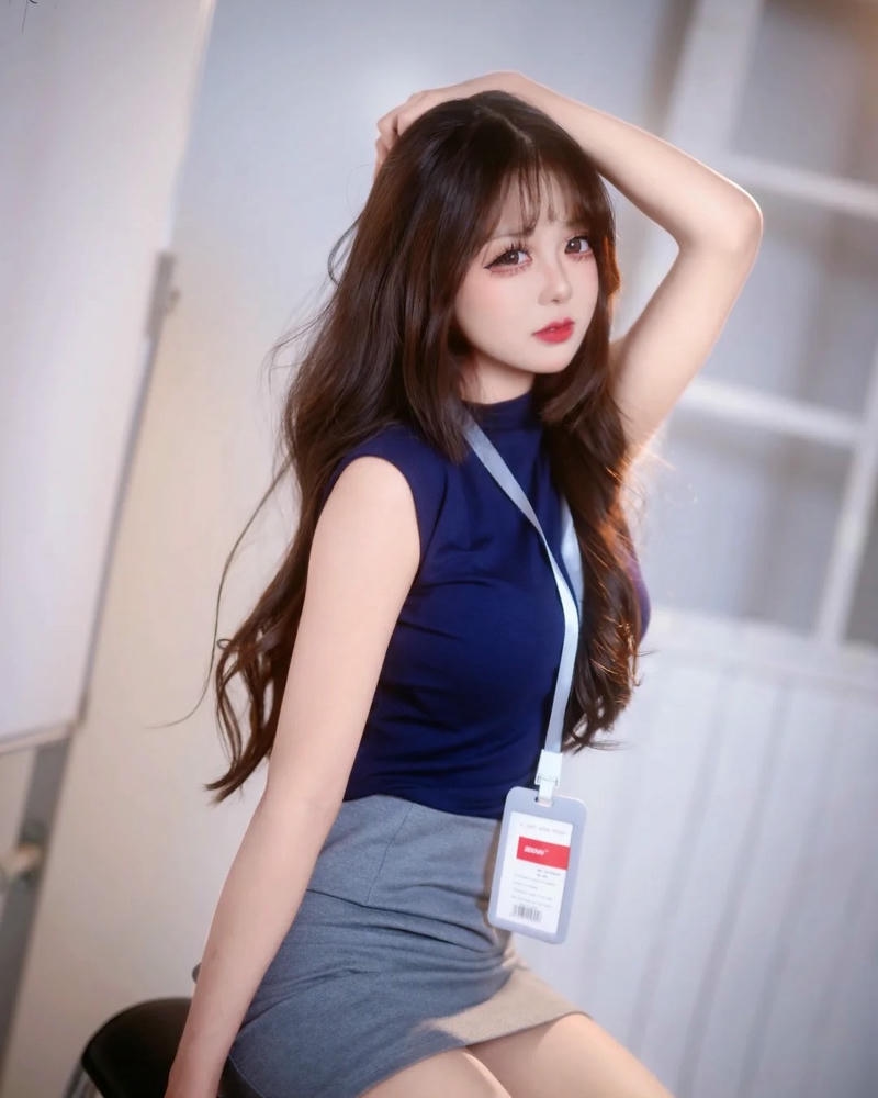 Ảnh cosplay thư ký mang phong thái chuyên nghiệp