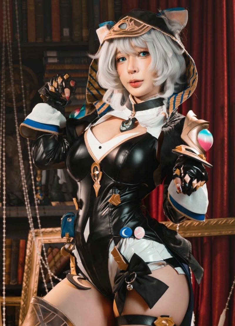 Umeko J cosplay với vẻ ngoài thanh thoát hài hòa